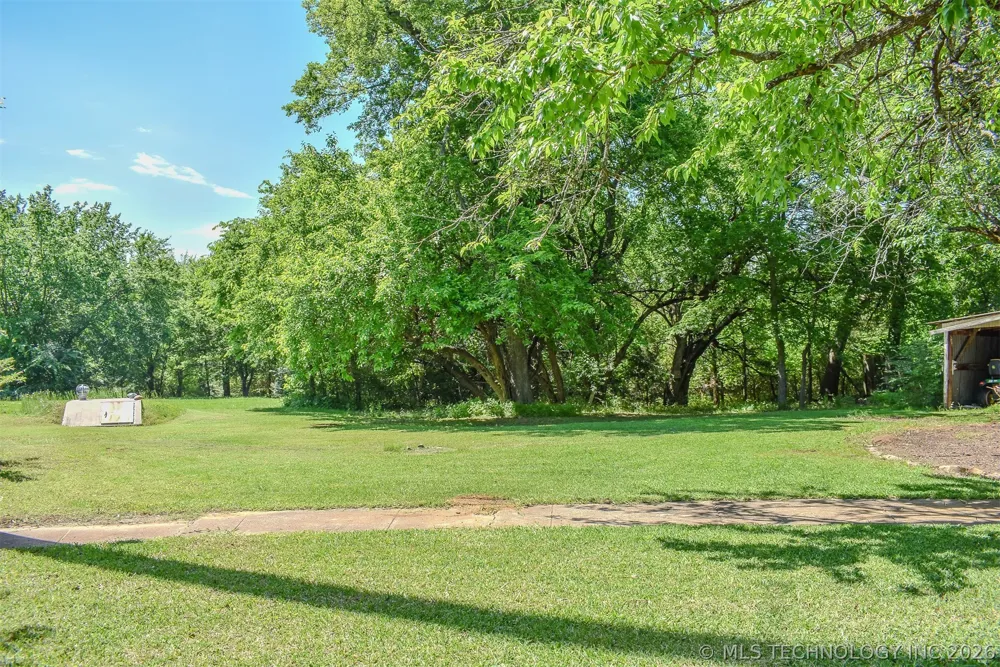 1114 4230 ROAD Hugo, OK 74743