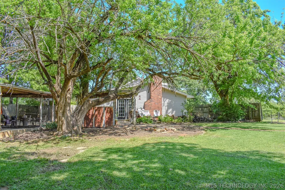 1114 4230 ROAD Hugo, OK 74743