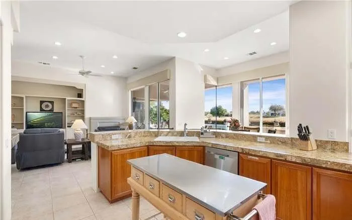 278 Loch Lomond Road Rancho Mirage, CA 92270