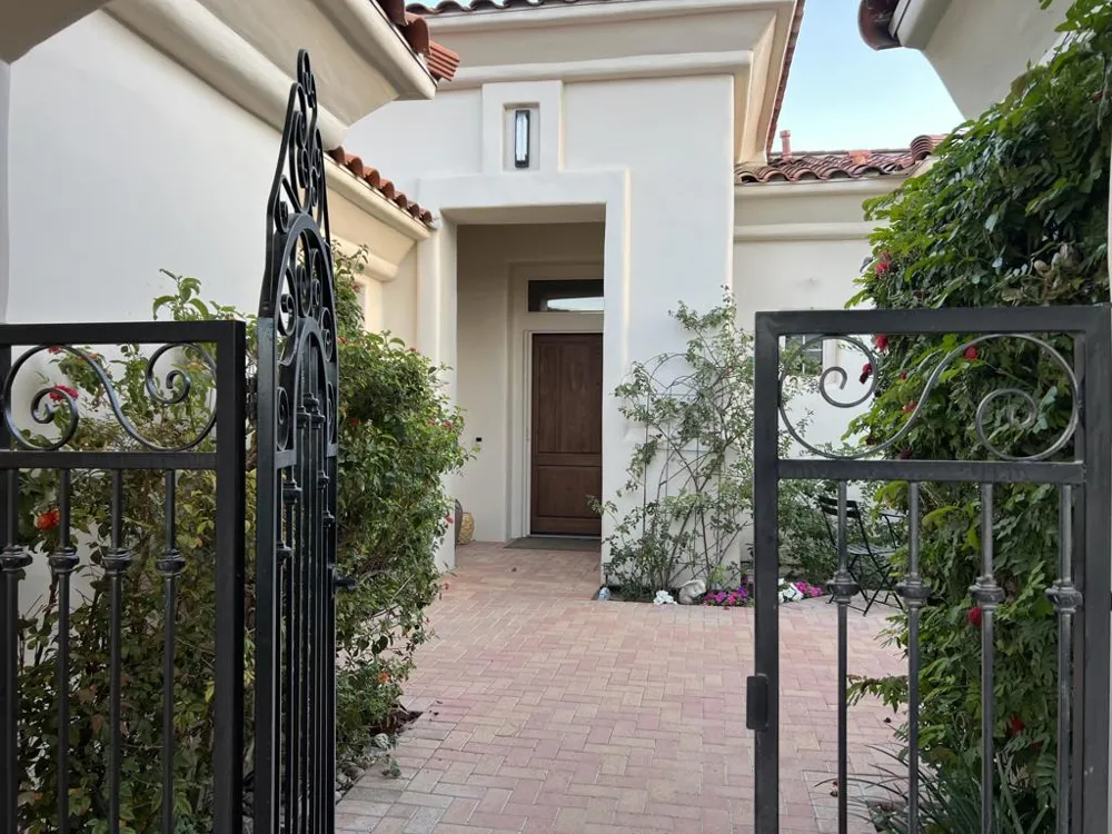 278 Loch Lomond Road Rancho Mirage, CA 92270