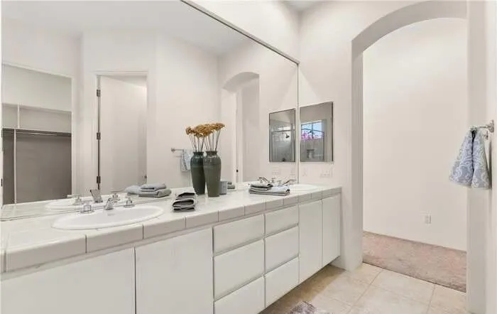 278 Loch Lomond Road Rancho Mirage, CA 92270