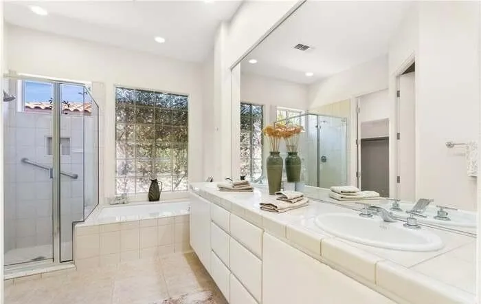 278 Loch Lomond Road Rancho Mirage, CA 92270