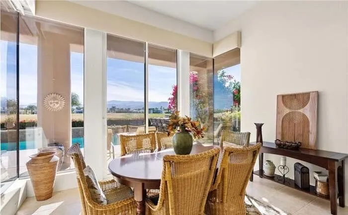 278 Loch Lomond Road Rancho Mirage, CA 92270