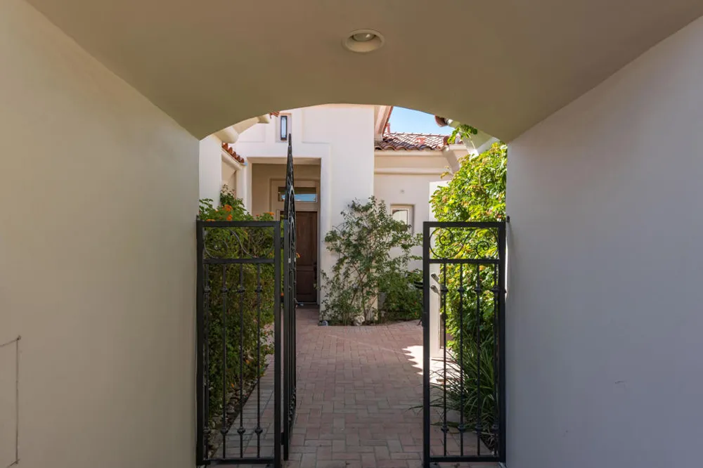 278 Loch Lomond Road Rancho Mirage, CA 92270