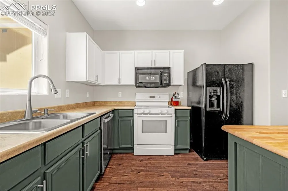 7383 Little Jimmy Grove Fountain, CO 80817