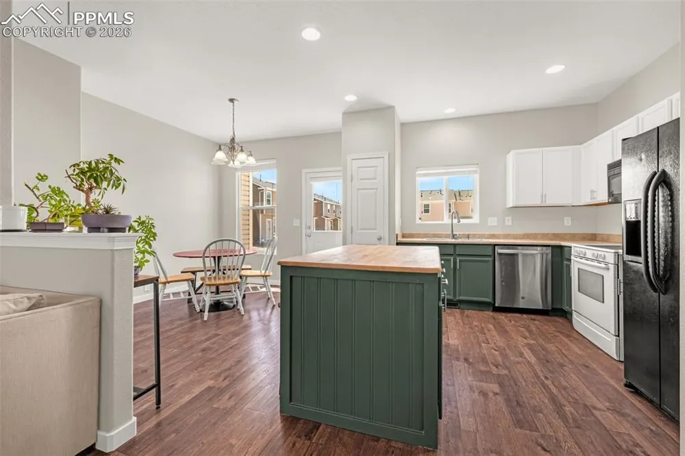 7383 Little Jimmy Grove Fountain, CO 80817