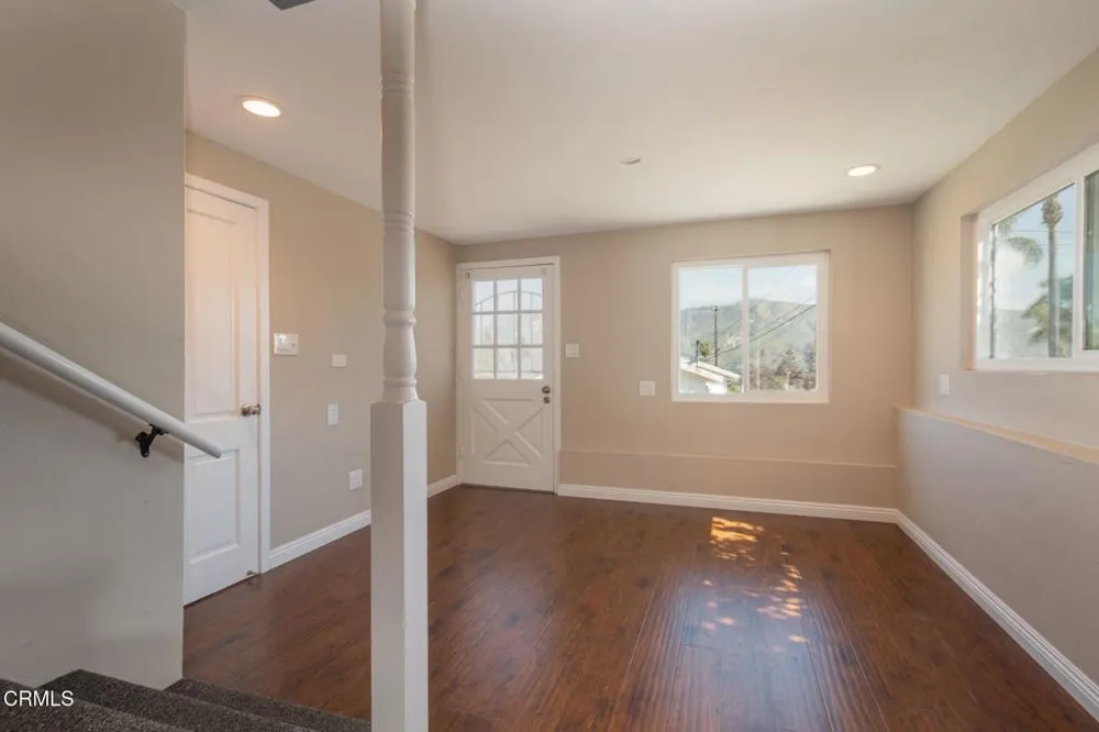 942 Loma Vista Place Santa Paula, CA 93060