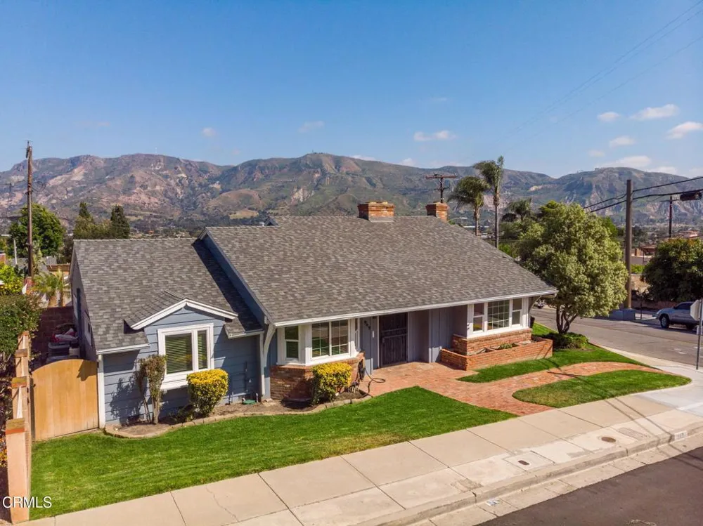 942 Loma Vista Place Santa Paula, CA 93060