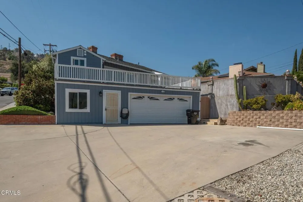 942 Loma Vista Place Santa Paula, CA 93060