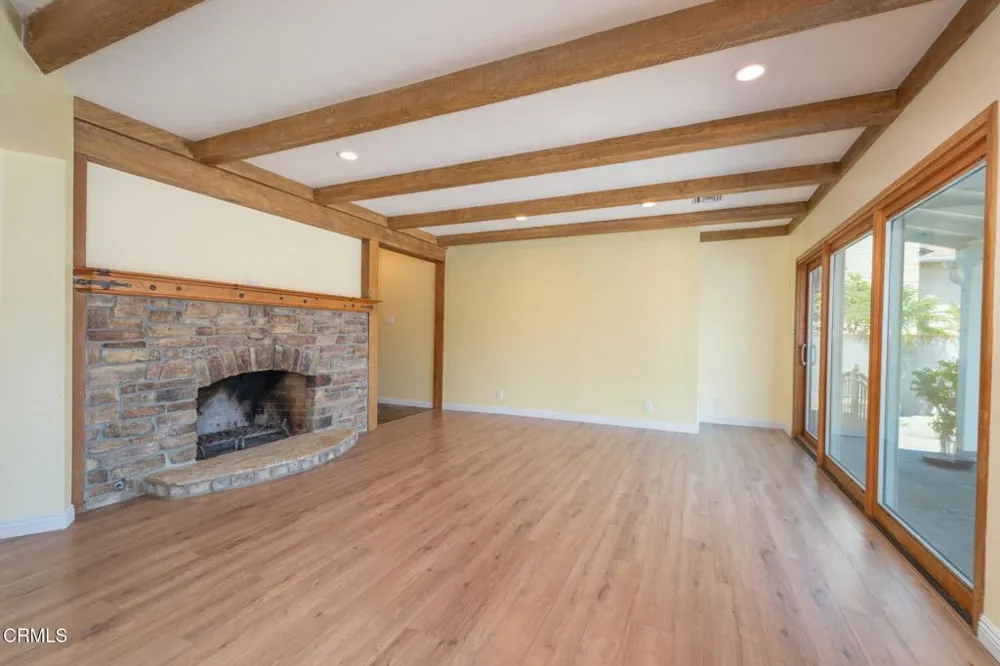 942 Loma Vista Place Santa Paula, CA 93060