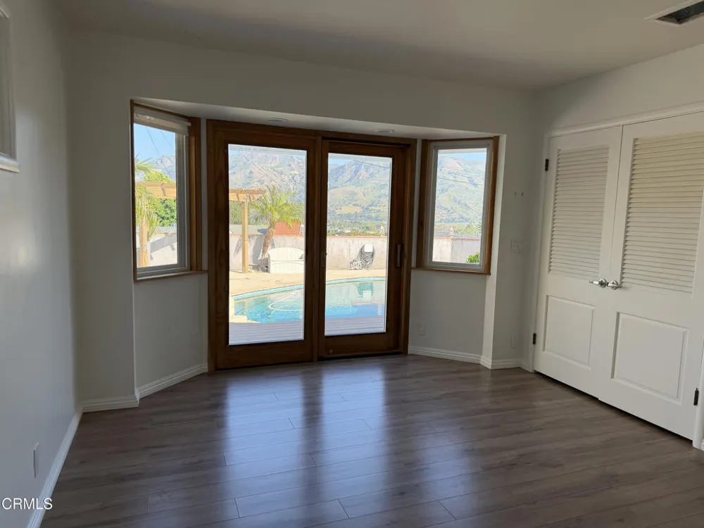 942 Loma Vista Place Santa Paula, CA 93060