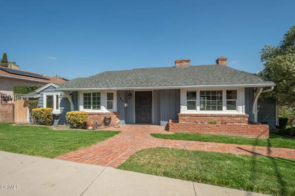 942 Loma Vista Place Santa Paula, CA 93060