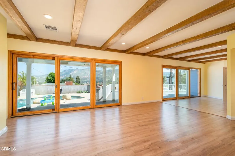 942 Loma Vista Place Santa Paula, CA 93060