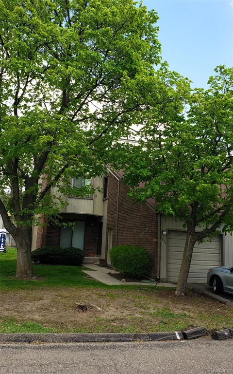 5872 Vassar