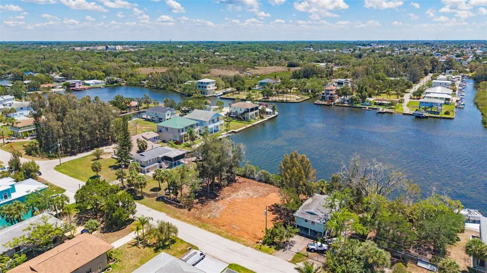 6646 SEAVIEW BOULEVARD Hudson, FL 34667