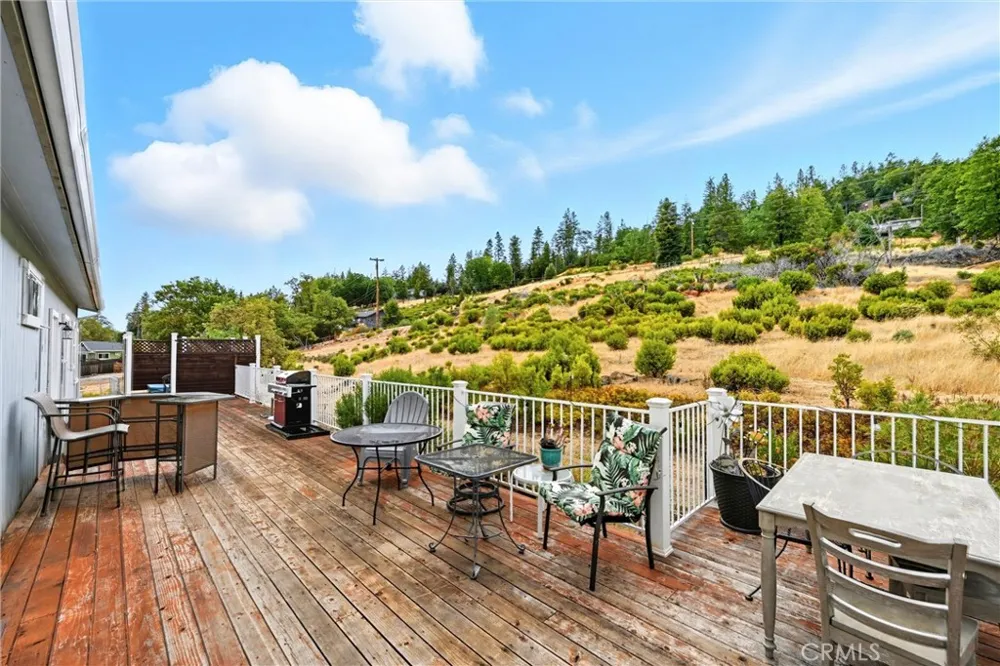 9538 Angelly Way Cobb, CA 95426