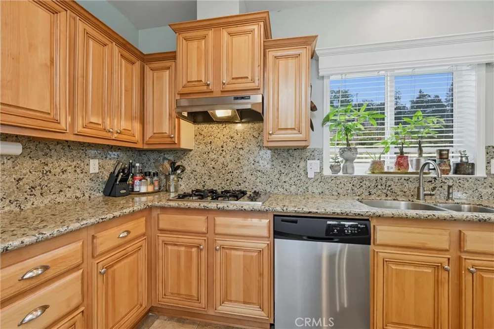 9538 Angelly Way Cobb, CA 95426