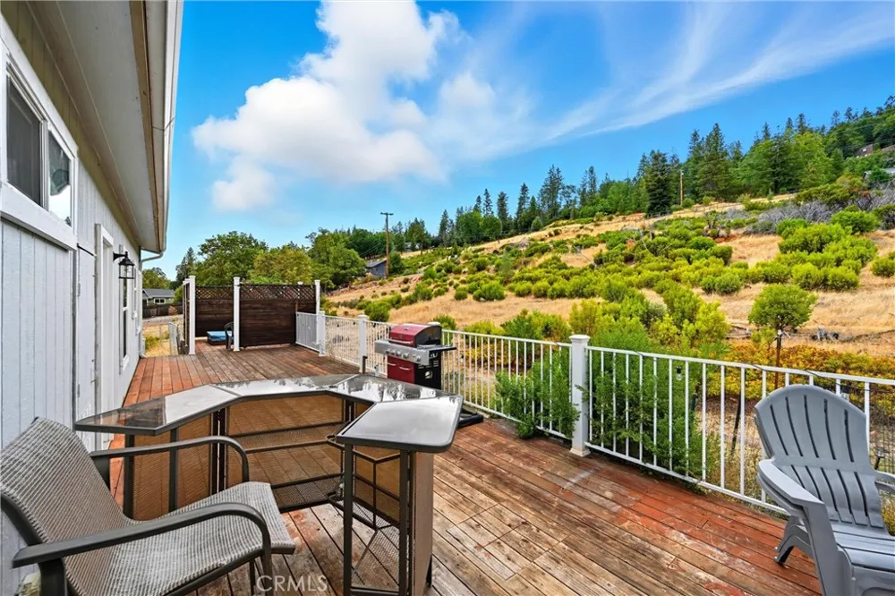 9538 Angelly Way Cobb, CA 95426