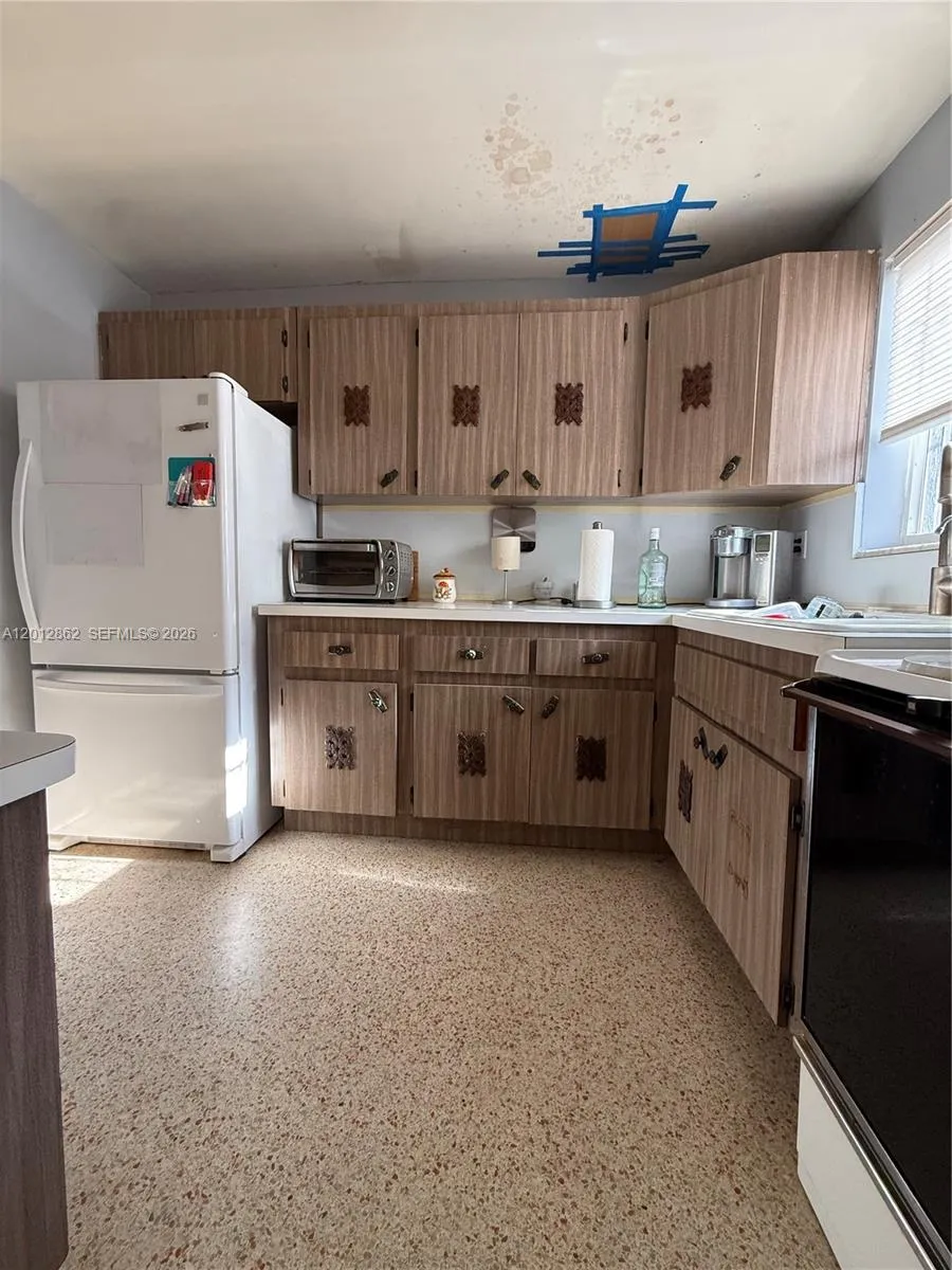 399 W 12th St Hialeah, FL 33010