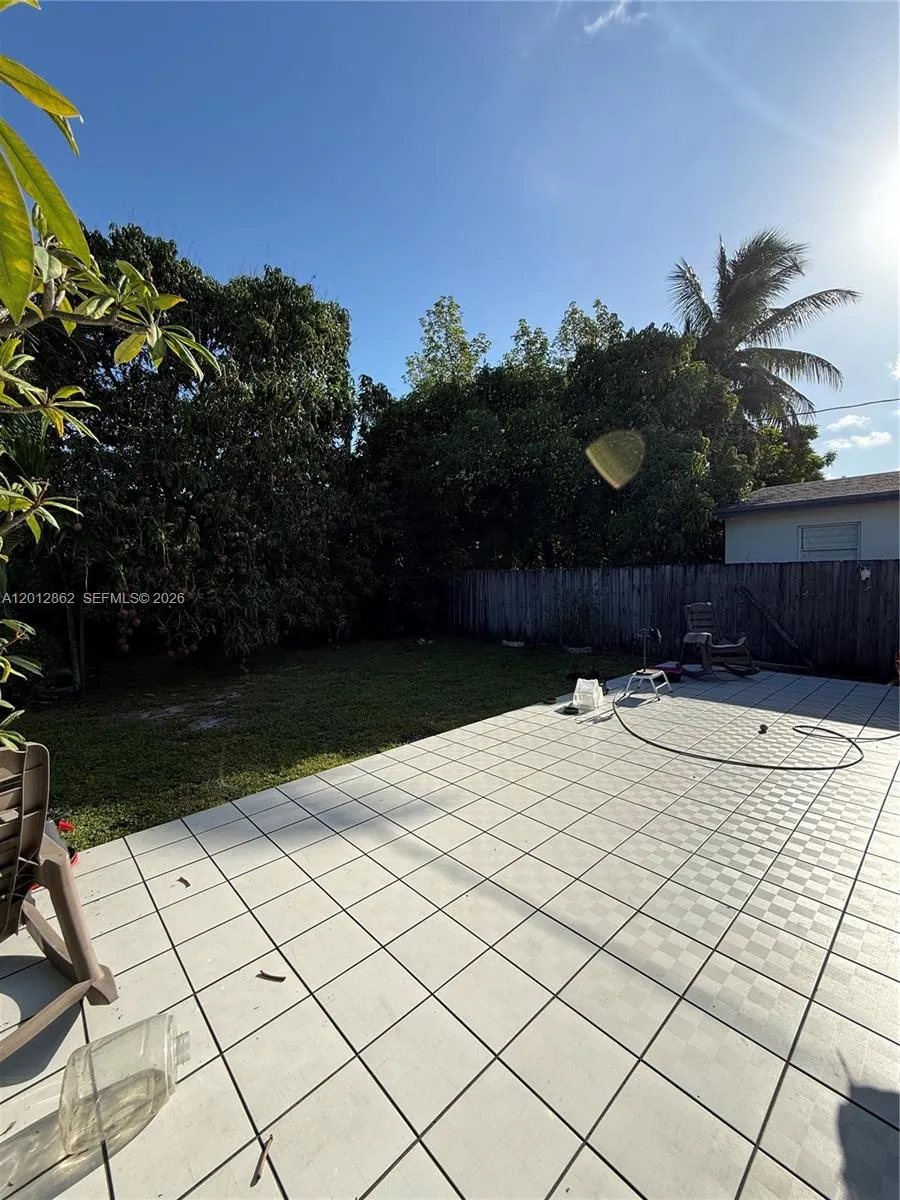 399 W 12th St Hialeah, FL 33010