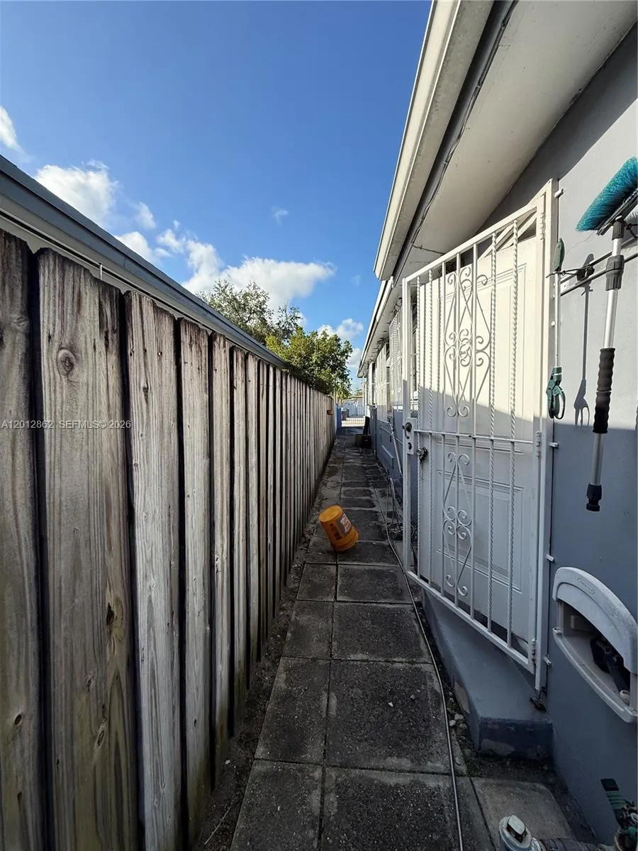 399 W 12th St Hialeah, FL 33010