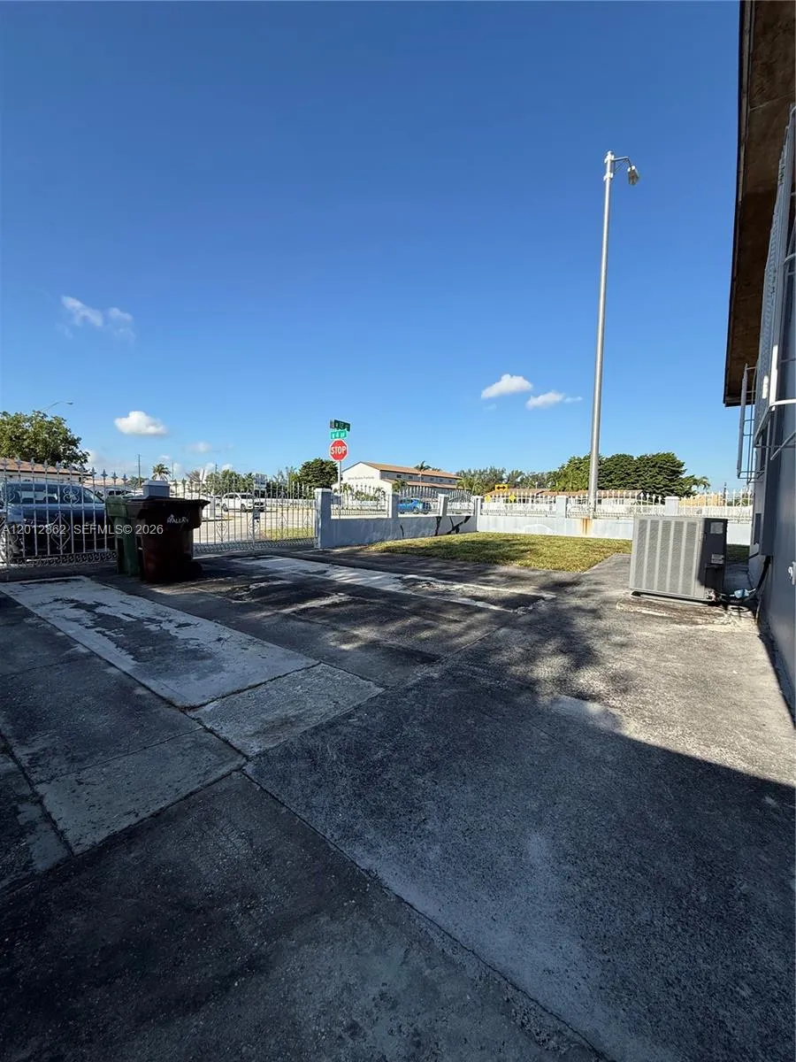 399 W 12th St Hialeah, FL 33010