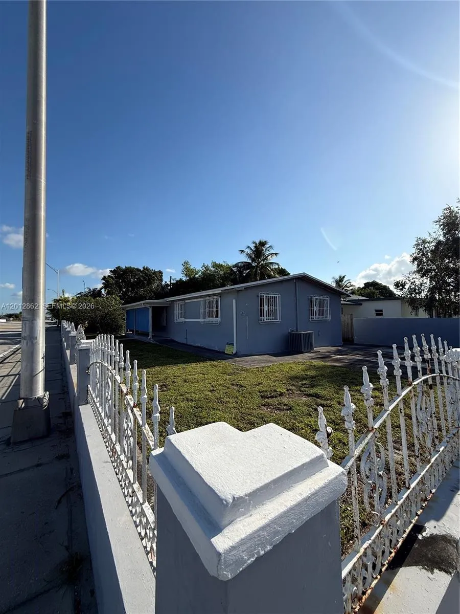 399 W 12th St Hialeah, FL 33010