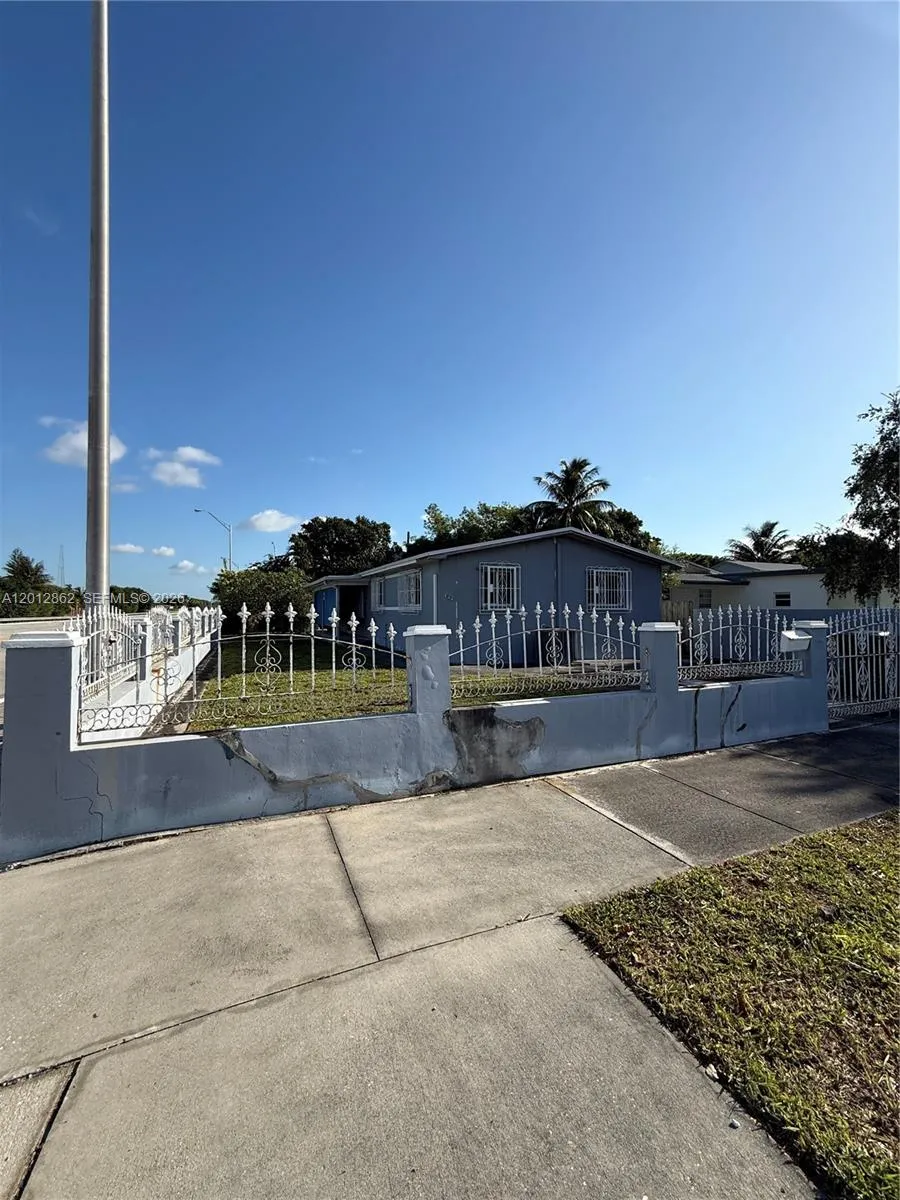 399 W 12th St Hialeah, FL 33010