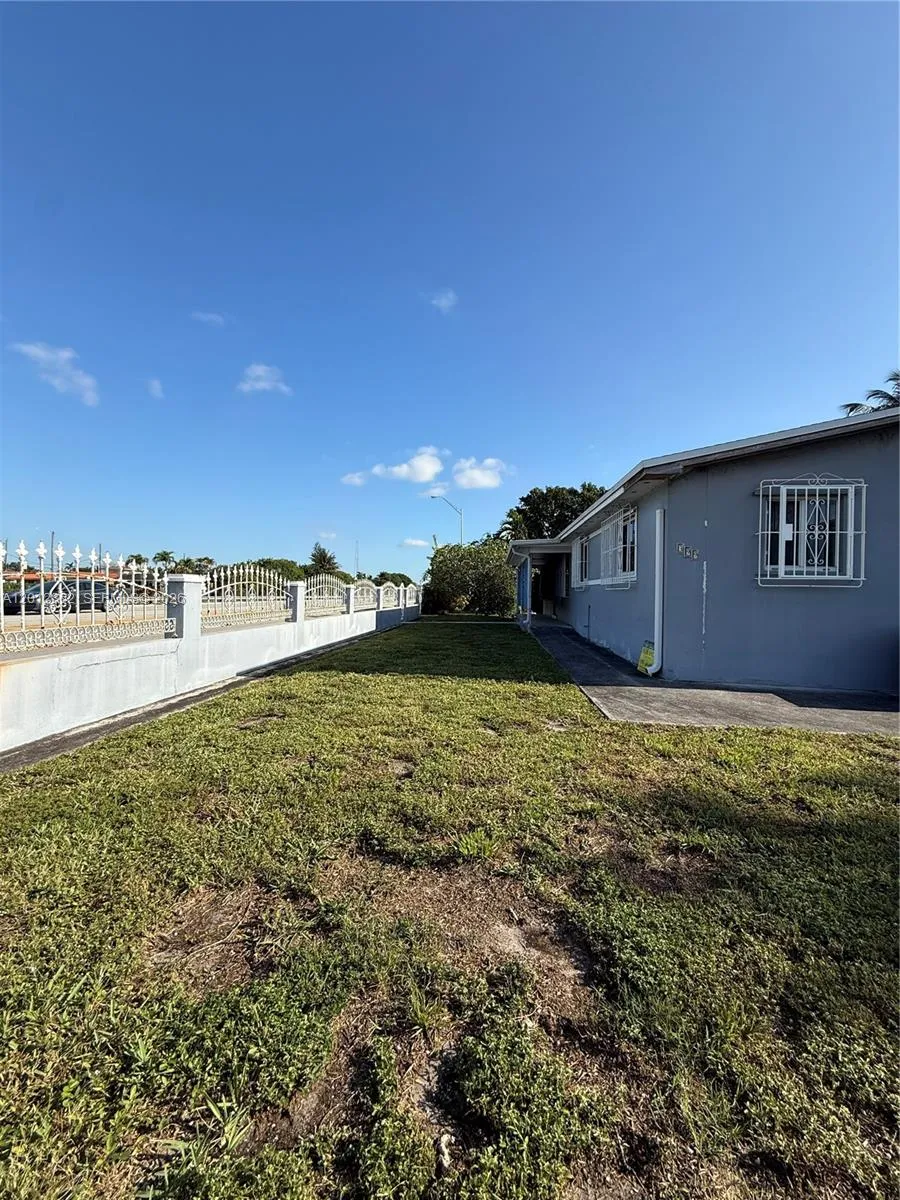 399 W 12th St Hialeah, FL 33010