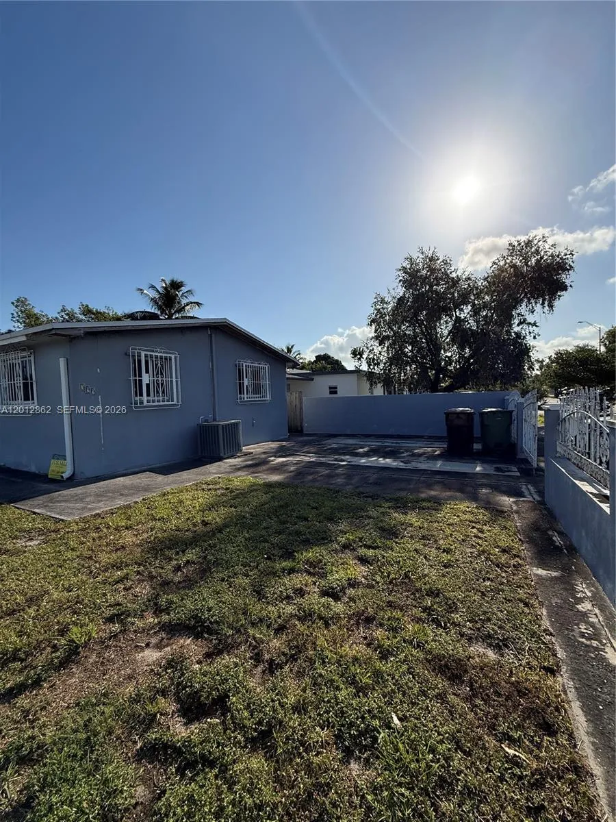 399 W 12th St Hialeah, FL 33010