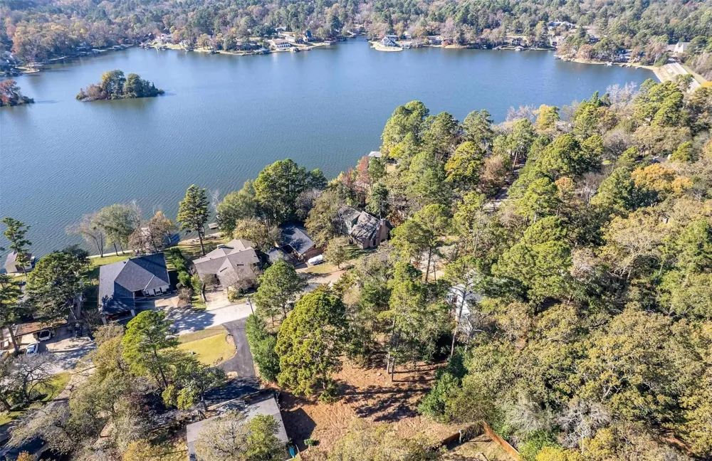 425 Hideaway Central Lane Hideaway, TX 75711