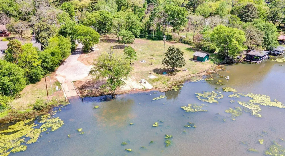 425 Hideaway Central Lane Hideaway, TX 75711