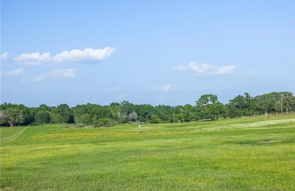 3004 County Road 310 Caldwell, TX 77836