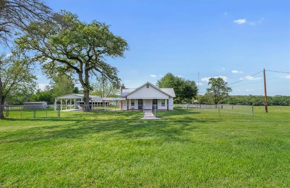 3004 County Road 310 Caldwell, TX 77836