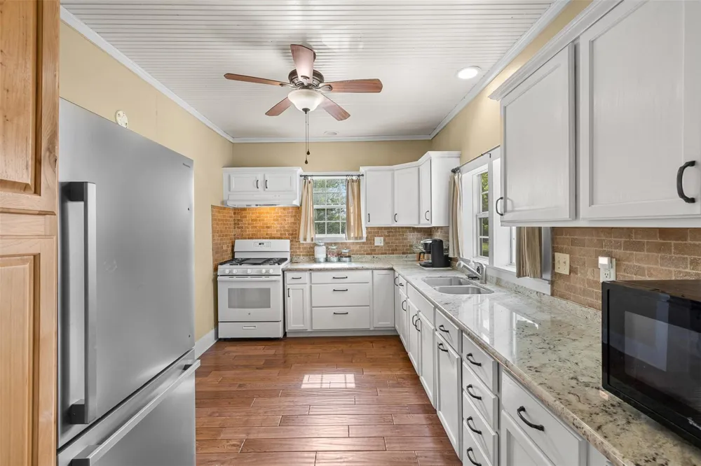 3004 County Road 310 Caldwell, TX 77836