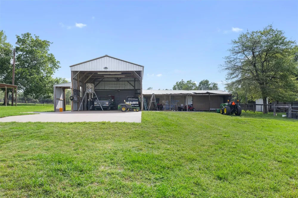 3004 County Road 310 Caldwell, TX 77836