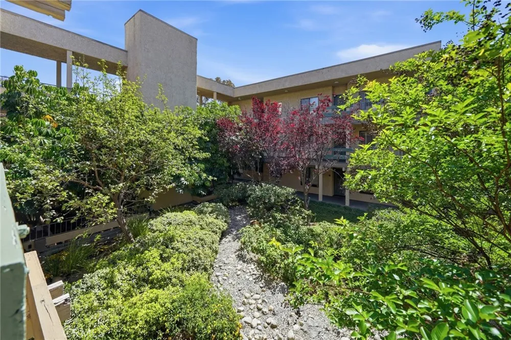 4141 Via Marisol #319 Los Angeles, CA 90042