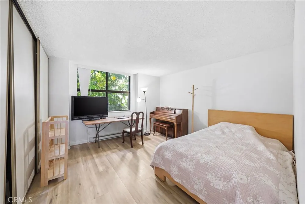 4141 Via Marisol #319 Los Angeles, CA 90042