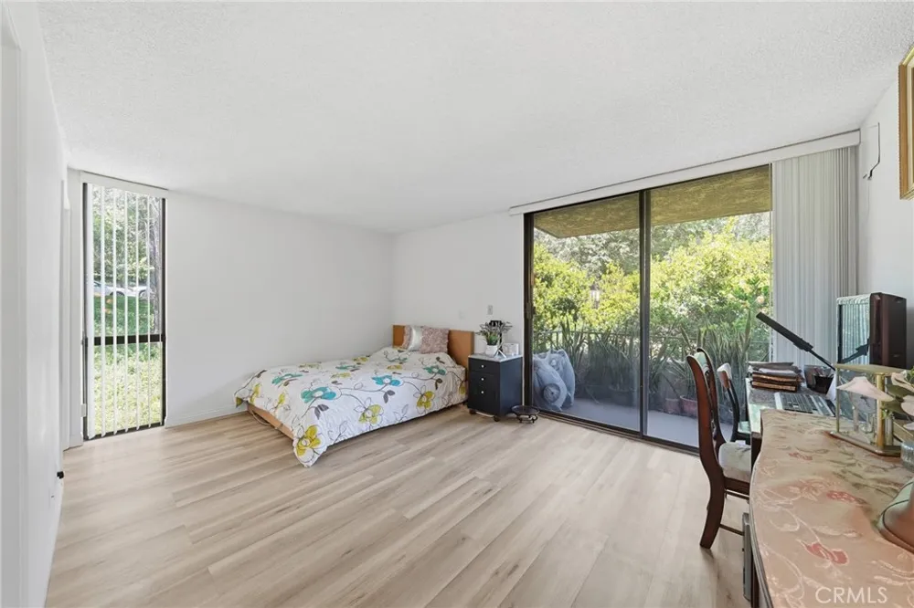 4141 Via Marisol #319 Los Angeles, CA 90042