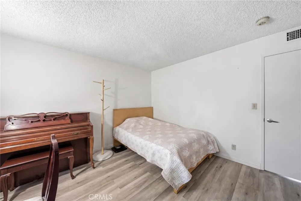 4141 Via Marisol #319 Los Angeles, CA 90042