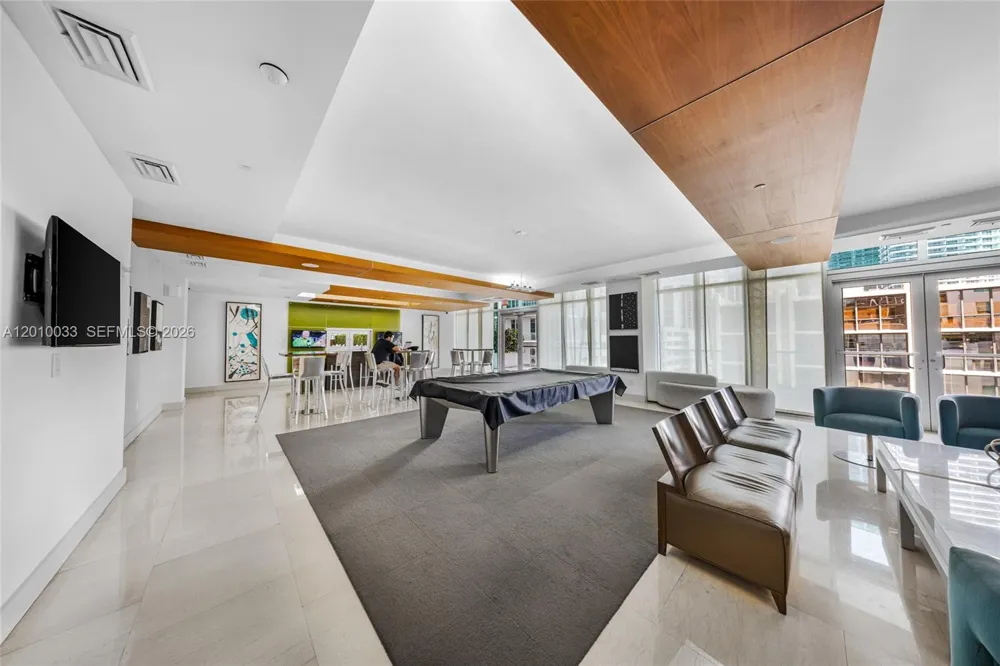 500 Brickell Ave #3707 Miami, FL 33131