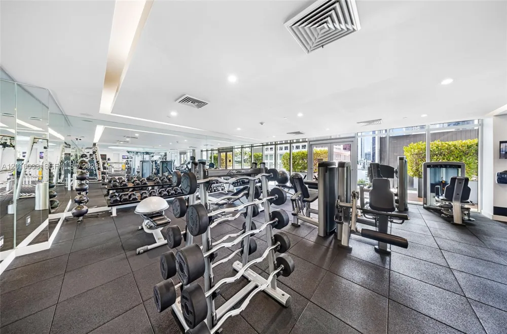 500 Brickell Ave #3707 Miami, FL 33131
