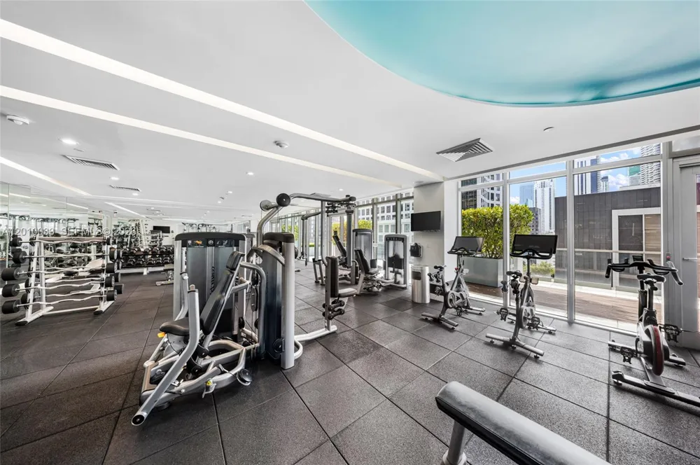 500 Brickell Ave #3707 Miami, FL 33131