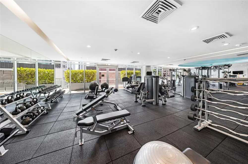 500 Brickell Ave #3707 Miami, FL 33131