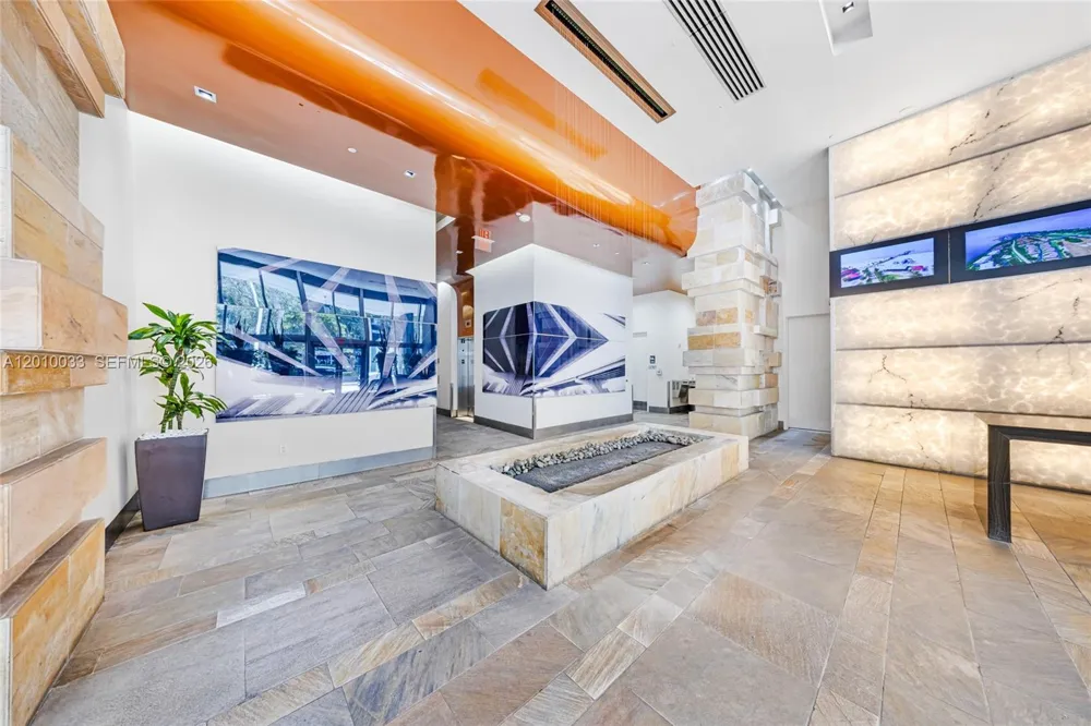 500 Brickell Ave #3707 Miami, FL 33131