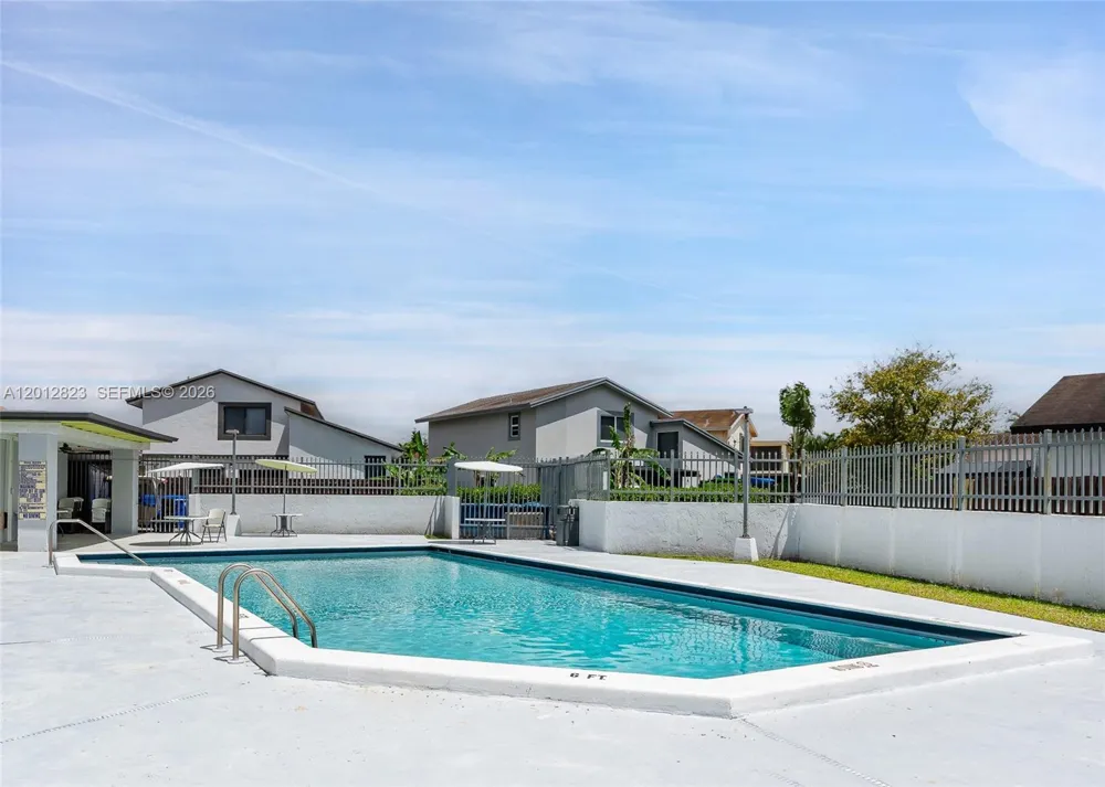 1007 NW 106th Ave Cir Miami, FL 33172