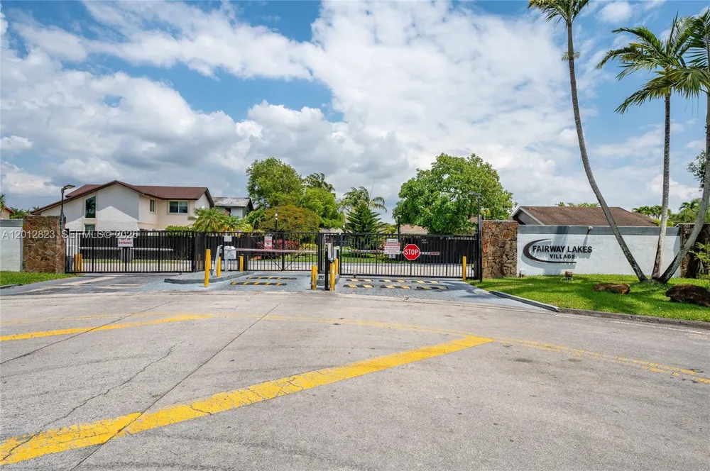 1007 NW 106th Ave Cir Miami, FL 33172