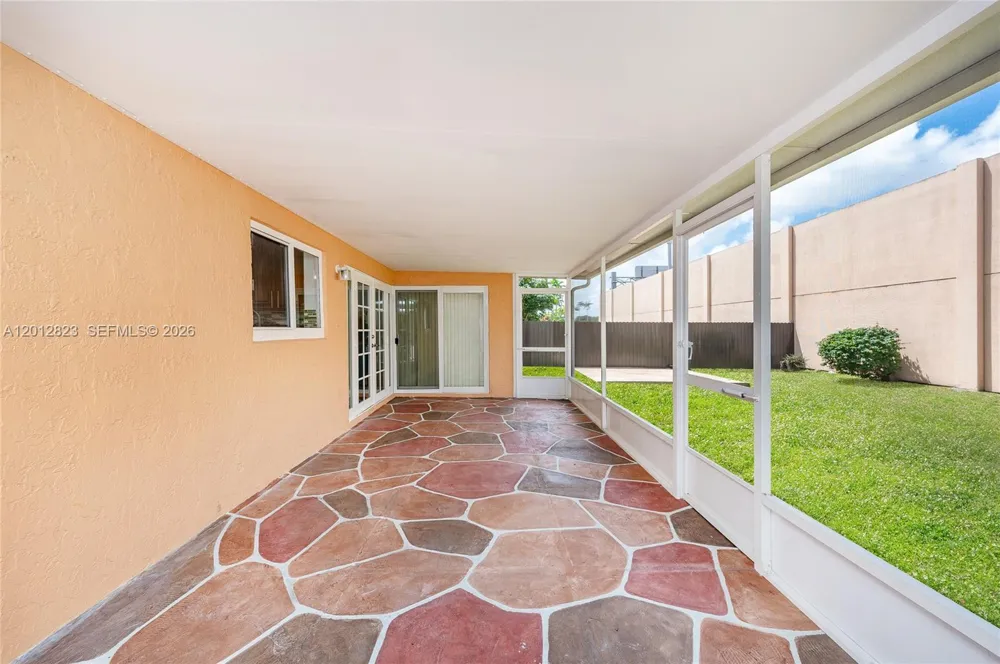 1007 NW 106th Ave Cir Miami, FL 33172