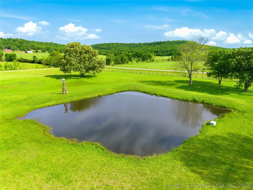 467281 Highway 100 Stilwell, OK 74960