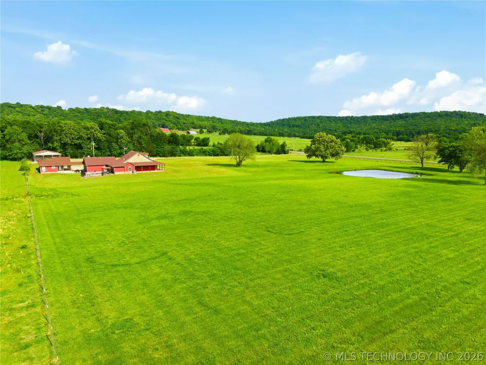 467281 Highway 100 Stilwell, OK 74960